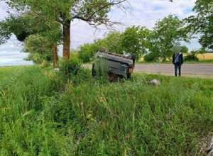 Авария на автодороге Тирасполь – Каменка: автомобиль перевернулся, пассажирка госпитализирована