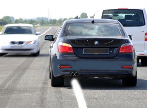 Водитель такси заплатит штраф 552 рубля за объезд по встречной полосе