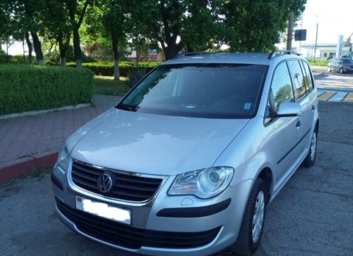 Volkswagen Touran 2009 г.в. Авто в Тирасполе