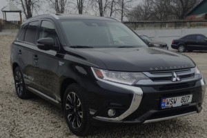 Mitsubishi Outlander 2017 года