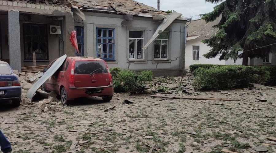 ВСУ нанесли повторный удар по зданию Социального фонда в Нижних Серогозах: одна женщина погибла